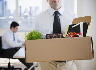 Điềm báo bất ngờ khi mơ thấy bị đuổi việc? mơ bị đuổi việc