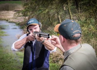 Chiêm bao thấy bắn nhau đánh con gì cho chất? mơ thấy bắn nhau