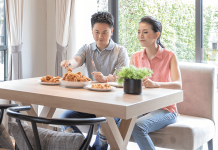 Điềm báo gì khi mơ thấy ăn uống?