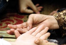 Đánh đề con gì khi mơ thấy đi xem bói? mơ thấy xem bói