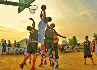 Hướng dẫn chơi bóng rổ cơ bản nhất cho người mới bắt đầu Hướng dẫn chơi bóng rổ cơ bản nhất cho người mới bắt đầu