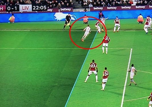 Những quy định về luật việt vị trong bóng đá mà bạn cần nên biết luật việt vị trong bóng đá