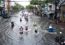 Điềm báo khi mơ thấy lội nước, con số may mắn nào sẽ về mơ thấy lội nước